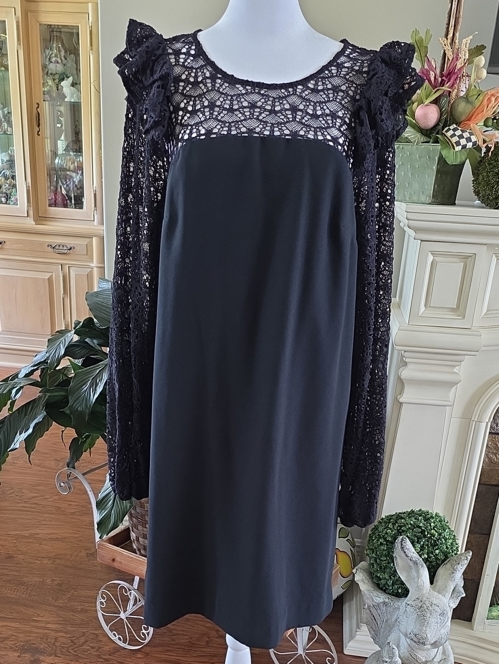 Lilly Pulitzer Black Lace Yoke Long Sleeve Shift Dress